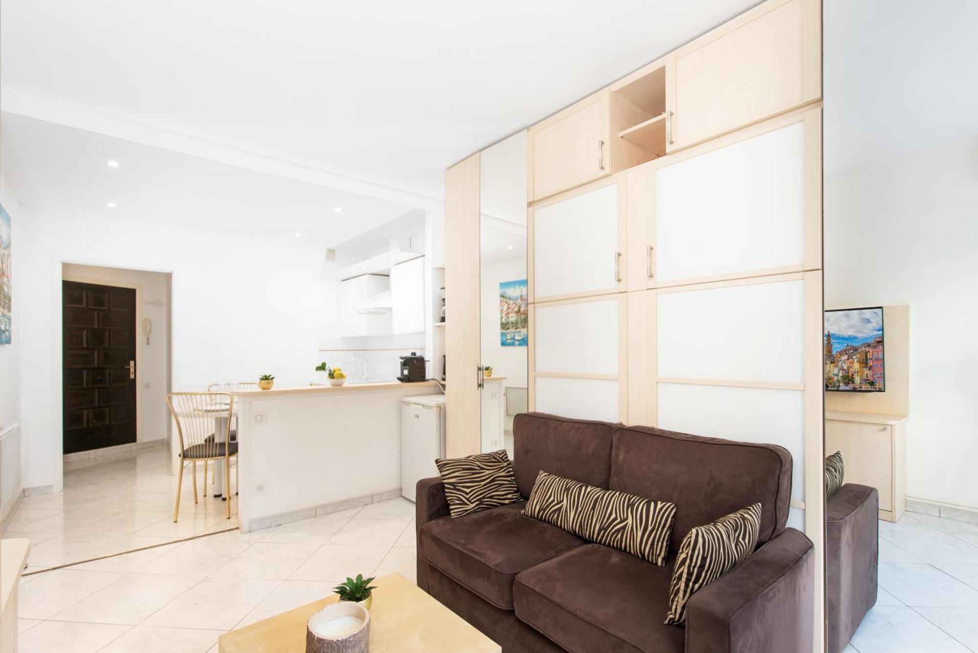 Cosy Studio - Residence Front De Mer - مينتون المظهر الخارجي الصورة